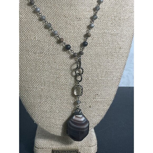 Long Black Beaded Agate Pendant Necklace With Adjustable Length & Chain Closure - Picture 3 of 4